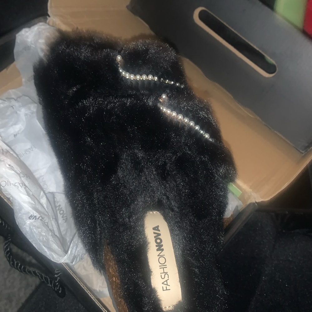 Fashion nova size 11 black slide fury new